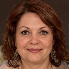 Headshot of Denise Hollowell